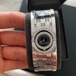 Gucci Diamond Twirl Watch